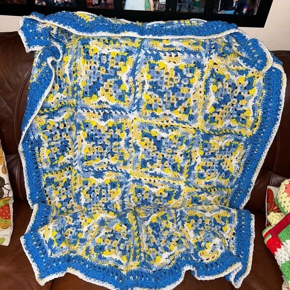 Handmade Crocheted Blanket Afghan Blue Yellow  White EUC Baby Shower Gift 💝 - Picture 6 of 11